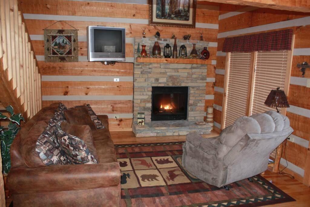 סביירוויל View! Private! Hot Tub,Pool Table,Fireplace,Relax! מראה חיצוני תמונה